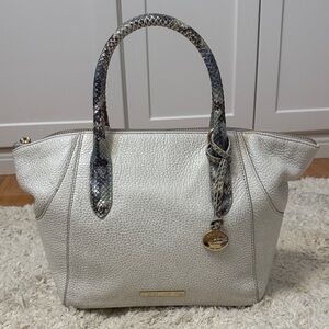 🌸Brahmin Mini Camila White Newbury